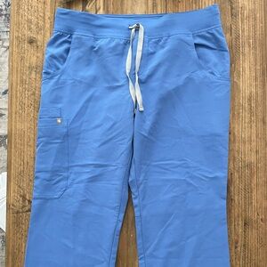 NWT Figs Kade Cargo Scrub Pants Medium Petite